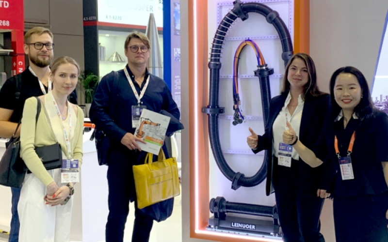 DB旗舰官方电气携创新机器人管线包 闪耀2024工业博览会